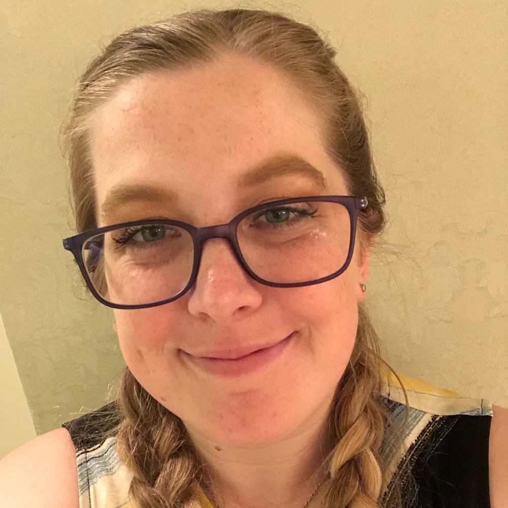 Meet your Posher, Demi